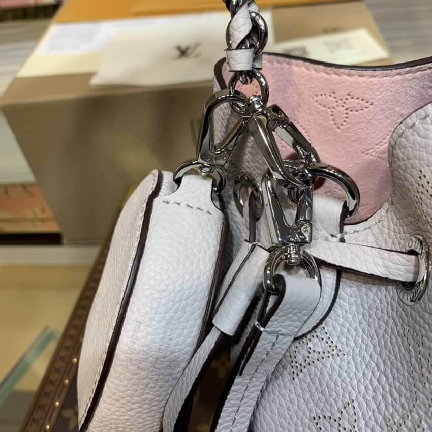 Louis Vuitton Mahina Leather Bella M58480