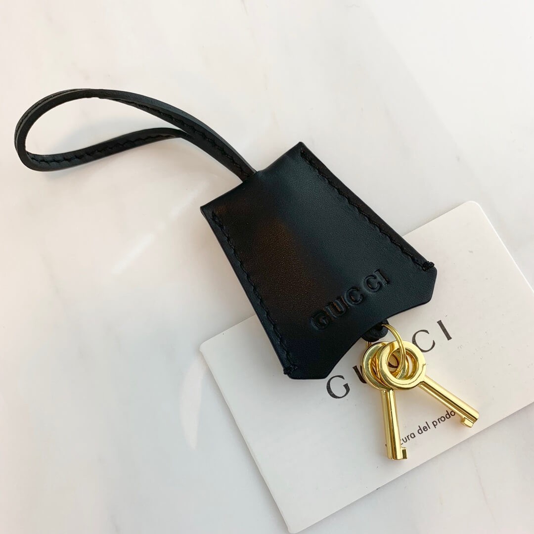 Gucci Padlock Small GG Bees Shoulder Bag 409487