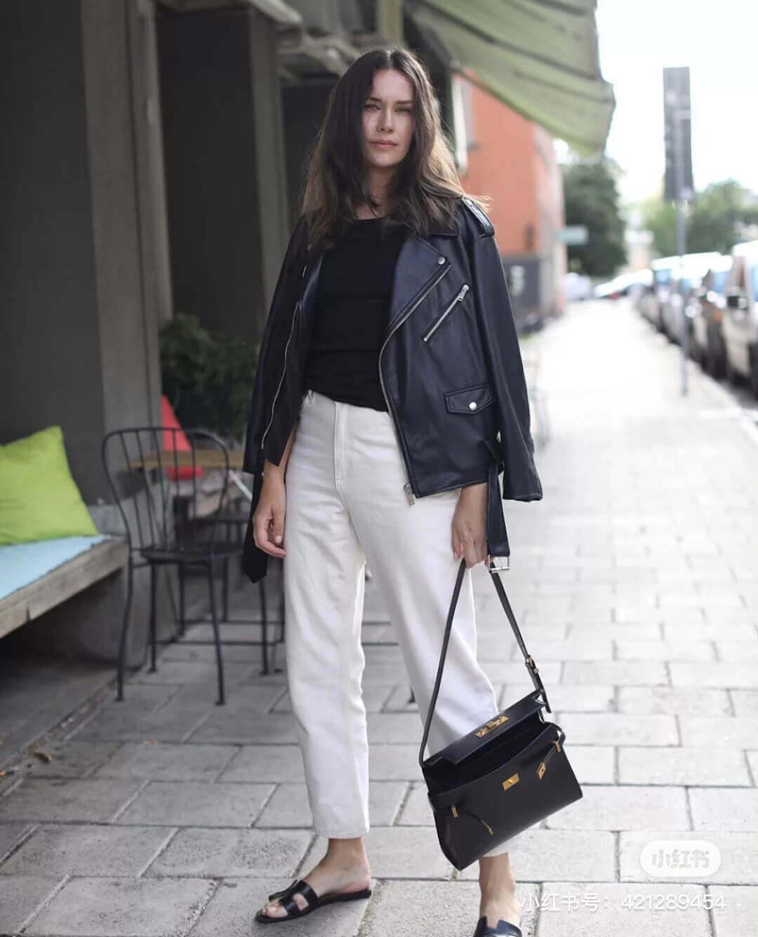 Saint Laurent Manhattan Shoulder Bag In Smooth Leather 579271