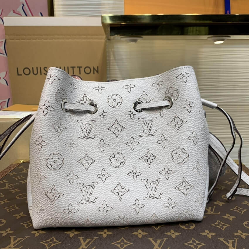 Louis Vuitton Mahina Leather Bella M58480