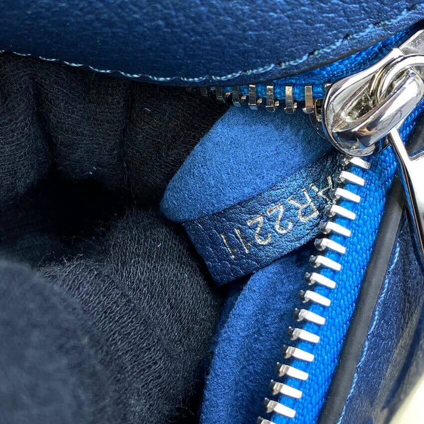 Louis Vuitton Pochette Metis M59211 Navy Nacre