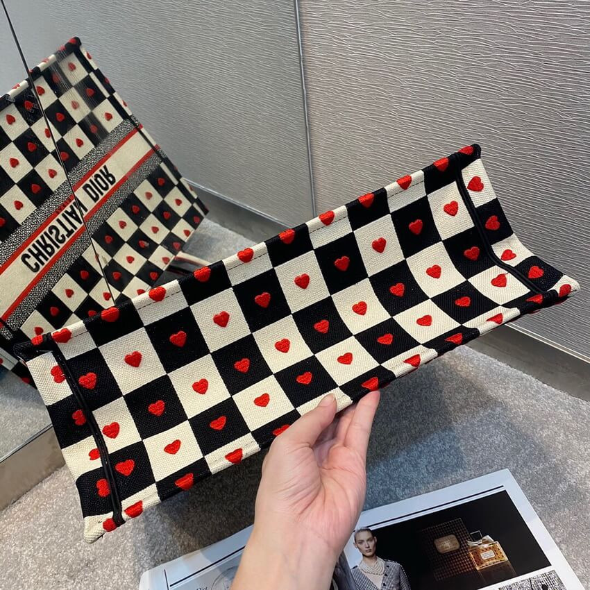 Christian Dior Dioramour Book Tote D-Chess Heart Embroidery M1286