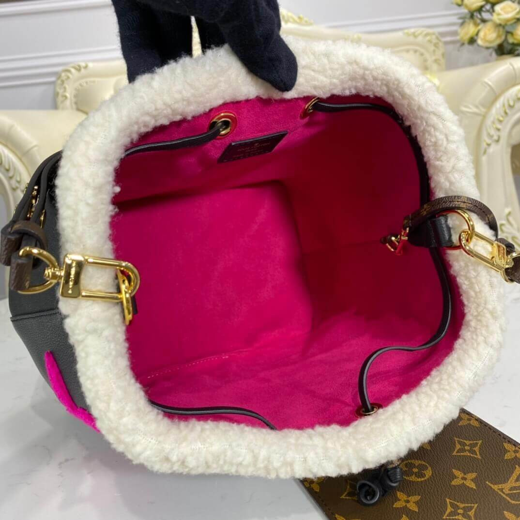 Louis Vuitton Neonoe MM M56963 In Leather and Shearling