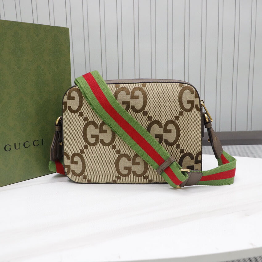 Gucci Messenger Bag With Jumbo GG 675891