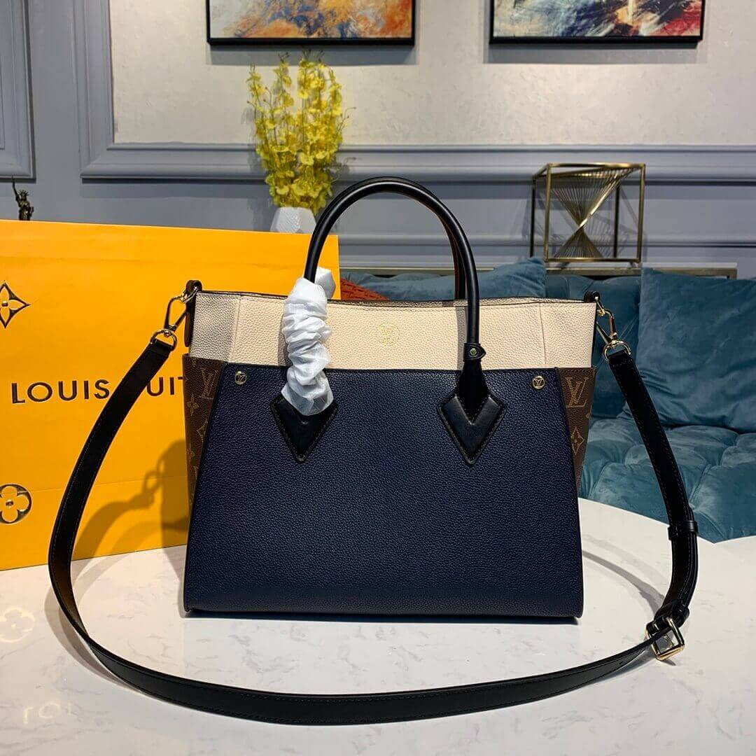 Louis Vuitton On My Side M55933