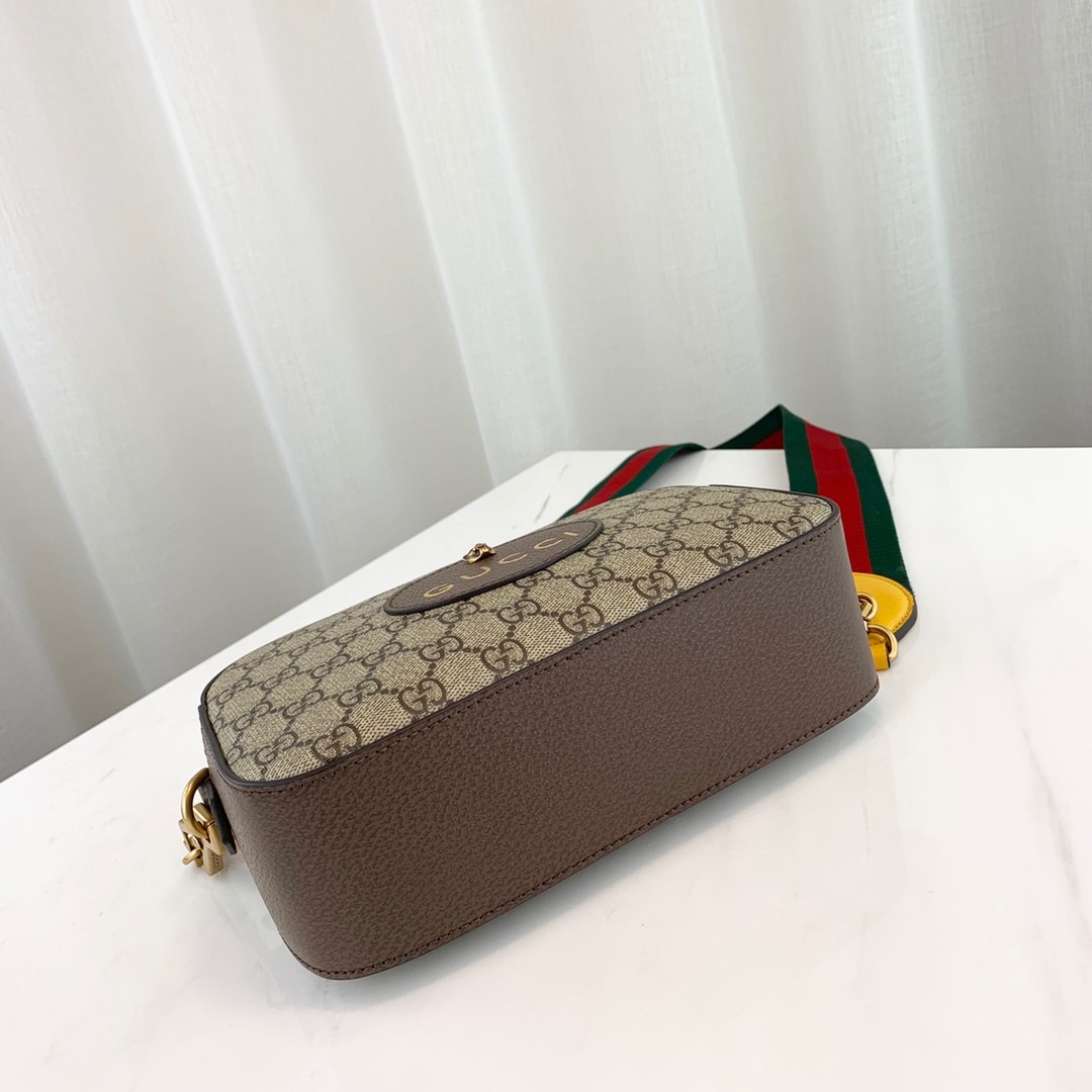 Gucci GG Supreme Messenger Bag 476466