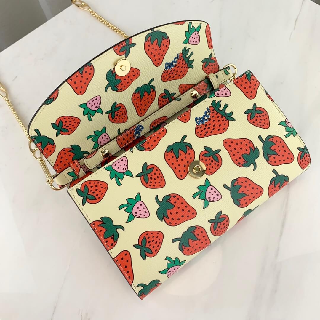 Gucci Zumi Strawberry Print Small Shoulder Bag 572375