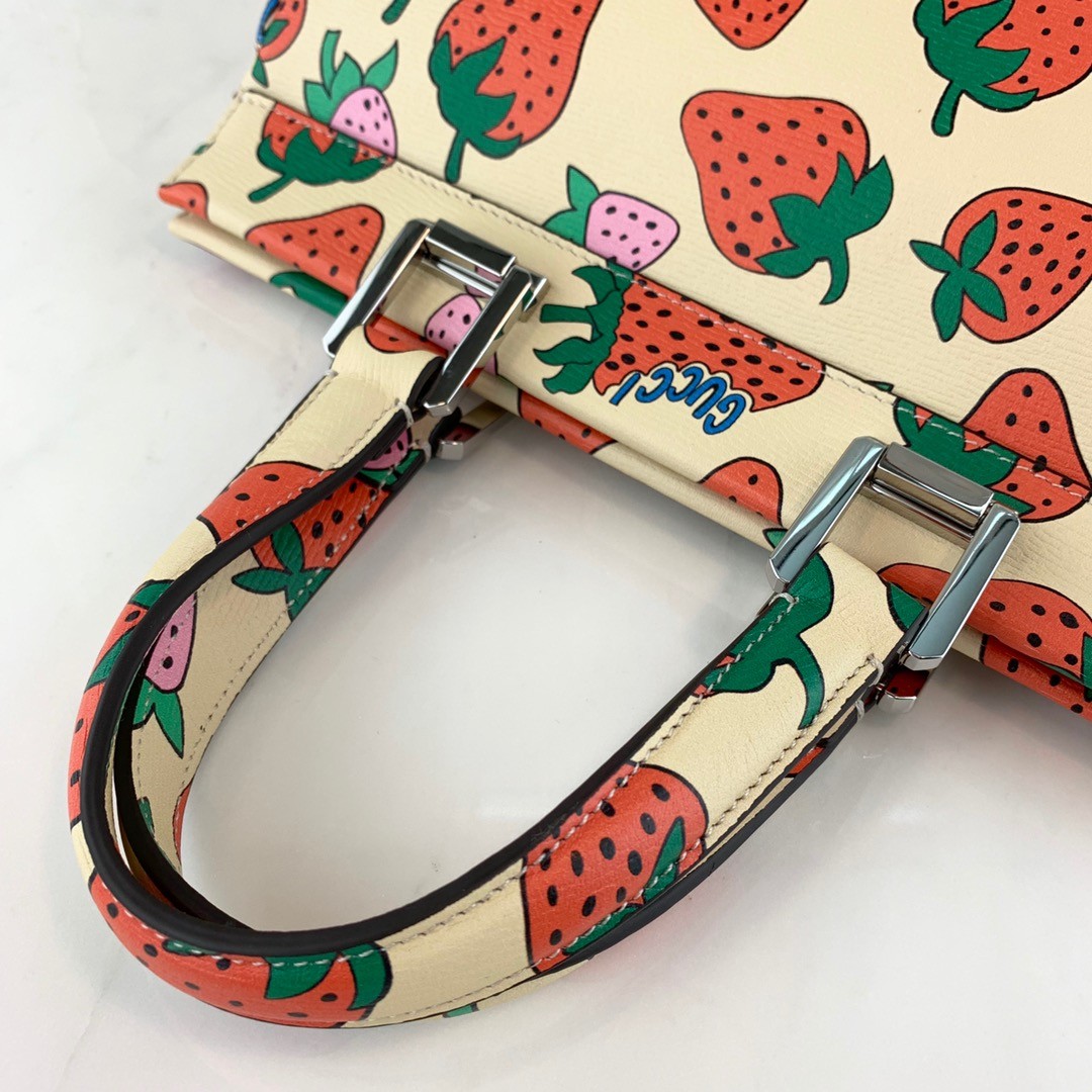 Gucci Zumi Strawberry Print Small Top Handle Bag 569712