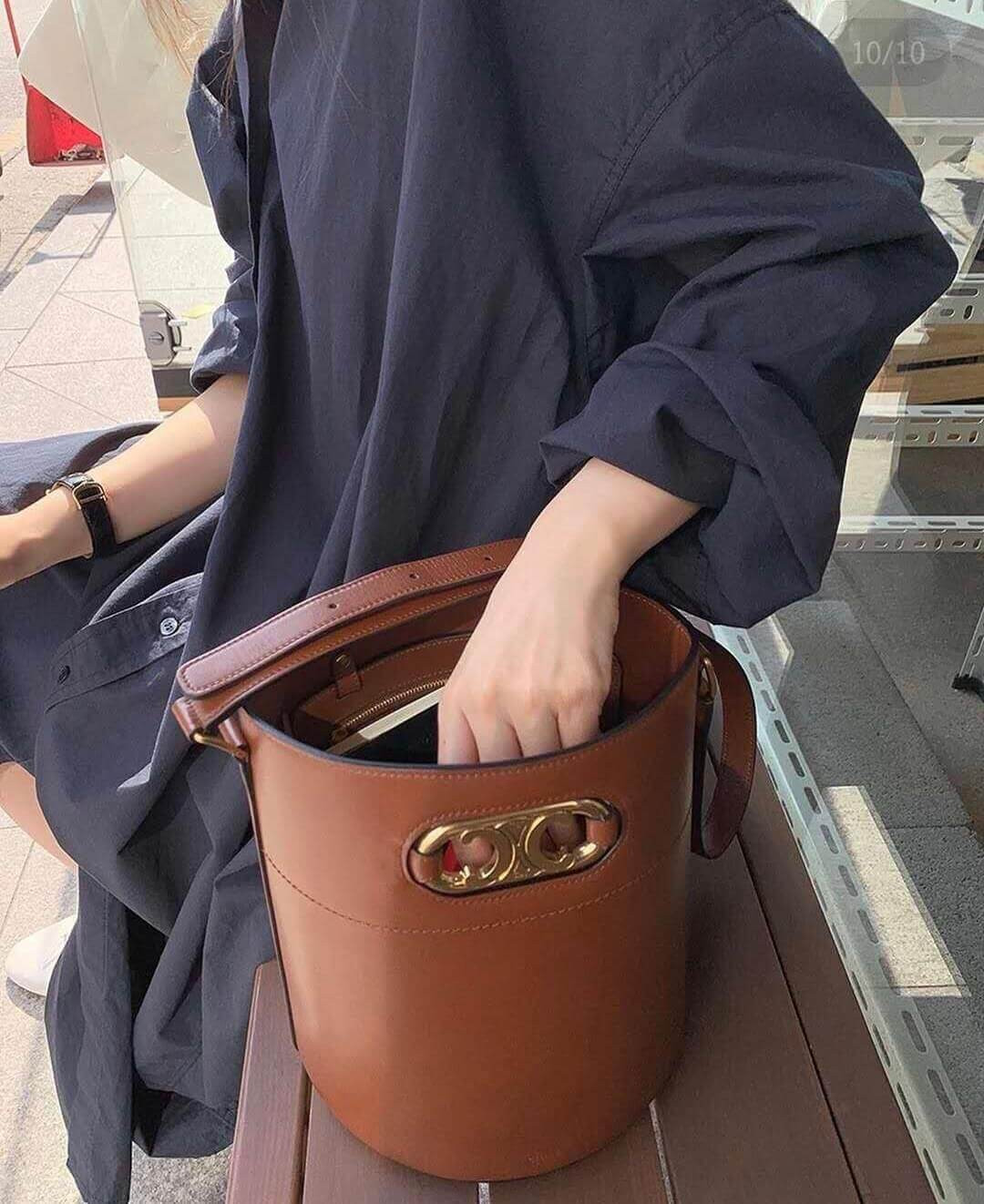 Celine Bucket Maillon Triomphe In Natural Calfskin 193043