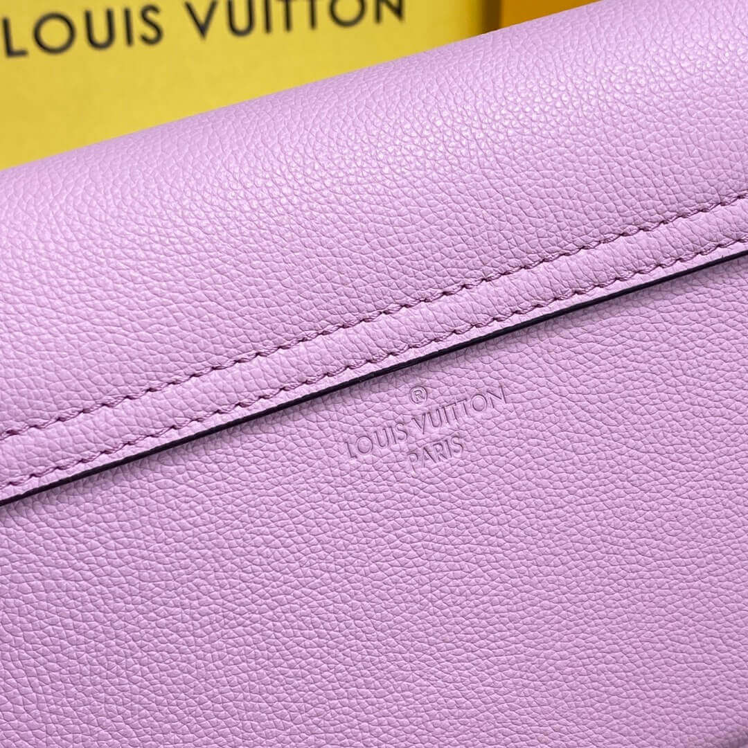 Louis Vuitton Lockme Tender M59732 Guimauve Pink
