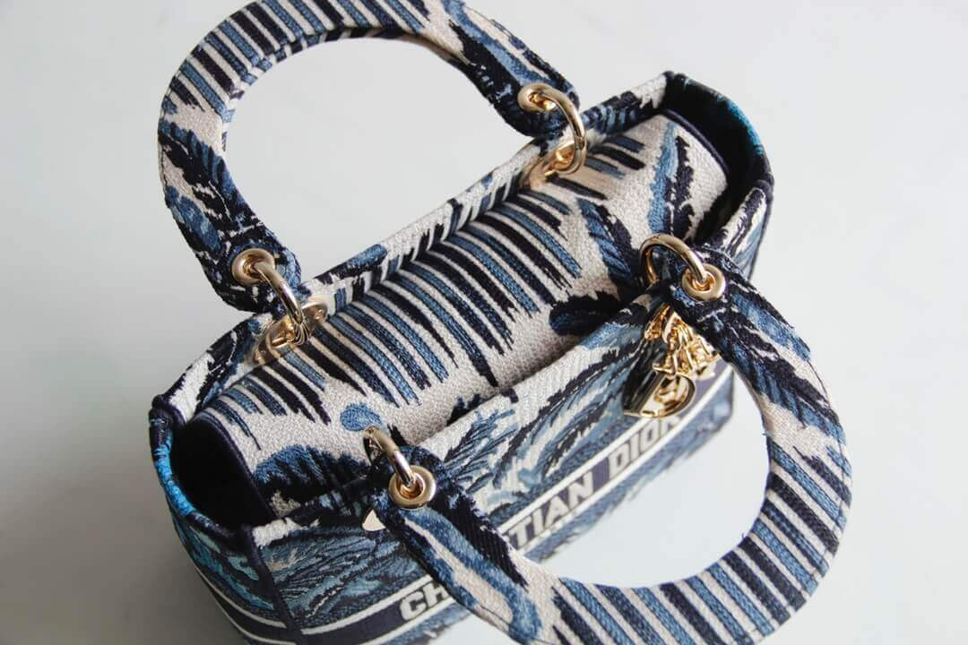 Dior Medium Blue Alms Embroidery Lady D-Lite Bag M0565