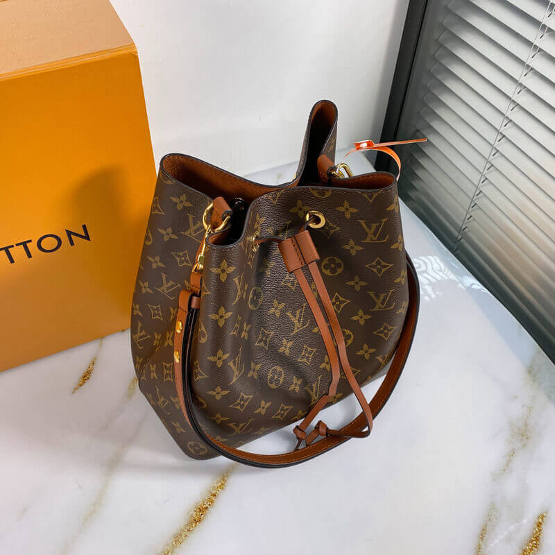 Louis Vuitton Monogram Canvas NeoNoe M44021