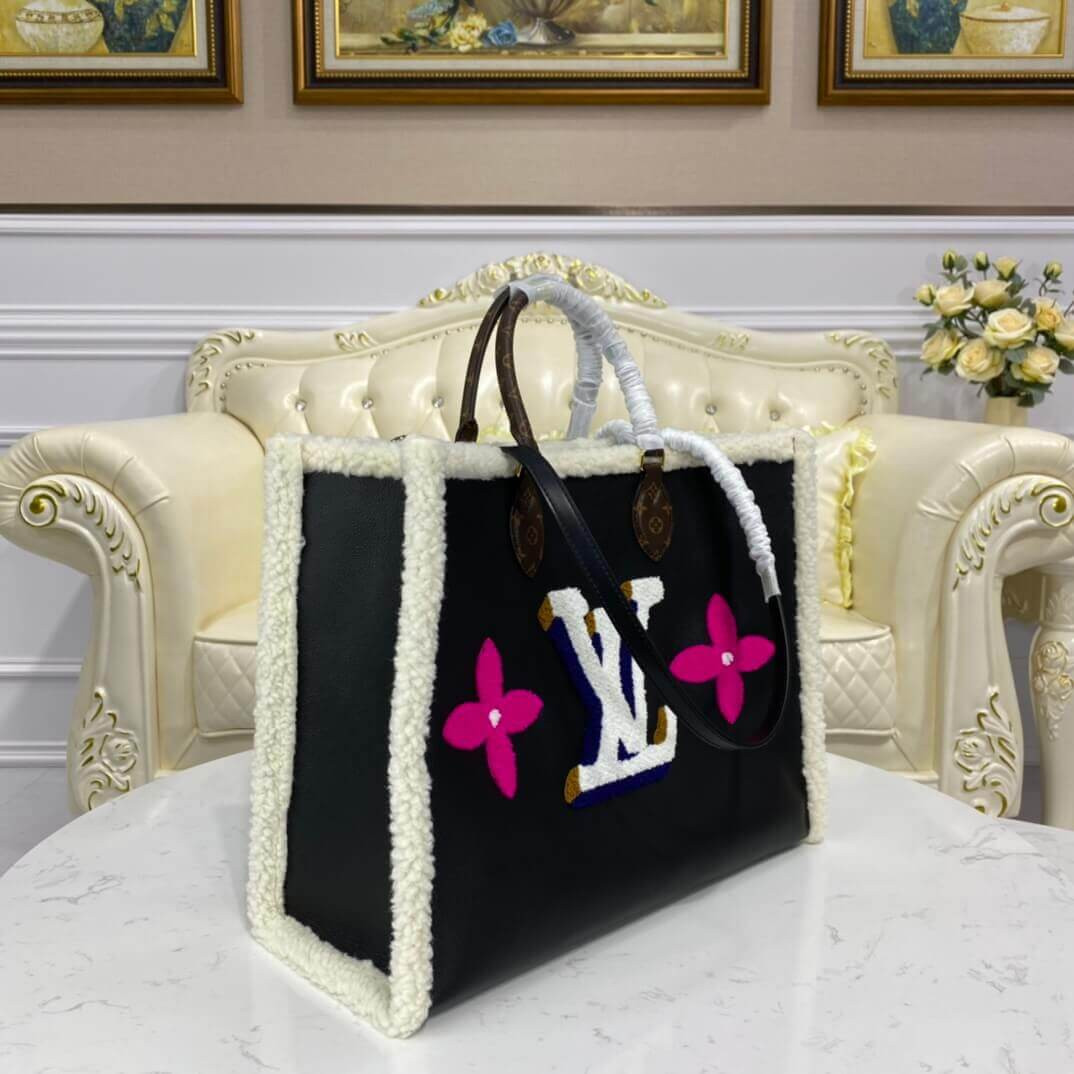 Louis Vuitton Onthego GM M56958 In Leather and Shearling