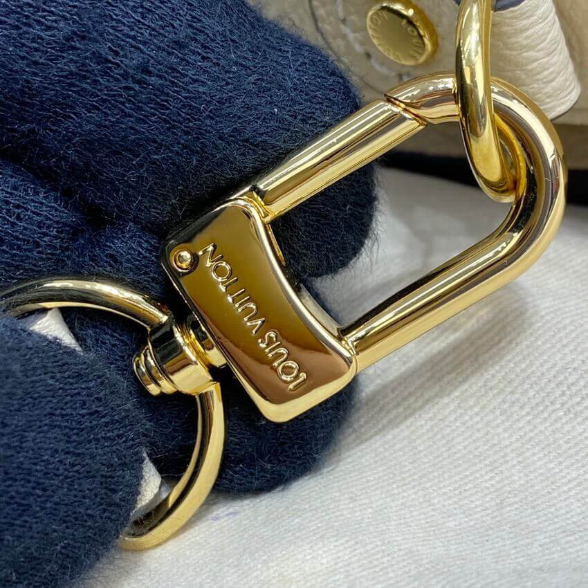 Louis Vuitton Pochette Metis M45596