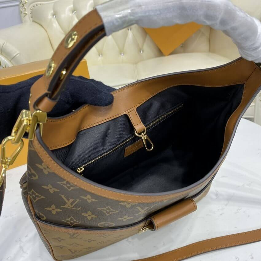 Louis Vuitton Hobo Dauphine MM M45195