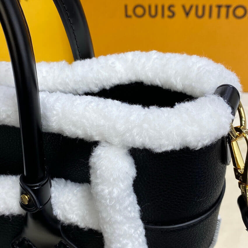 Louis Vuitton On My Side PM M58919 Black