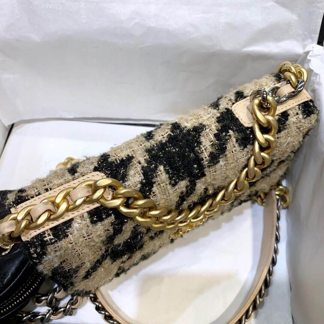 Chanel 19 Tweed Woc With Leather Coin Purse AP0985