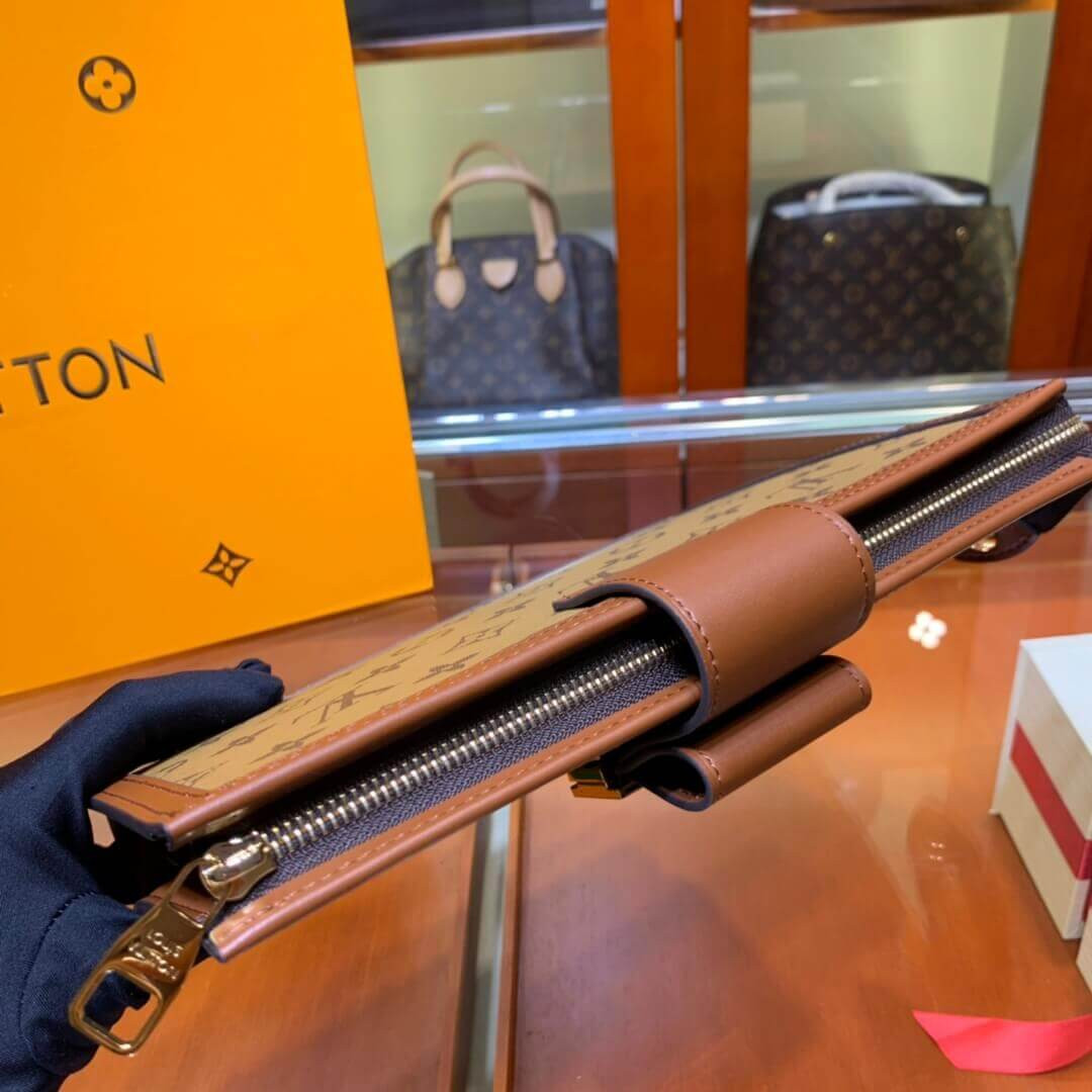 Louis Vuitton Pochette Dauphine M69184