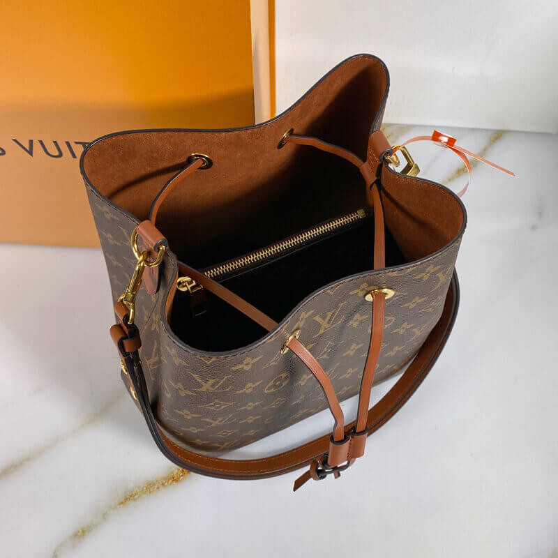 Louis Vuitton Monogram Canvas NeoNoe M44021