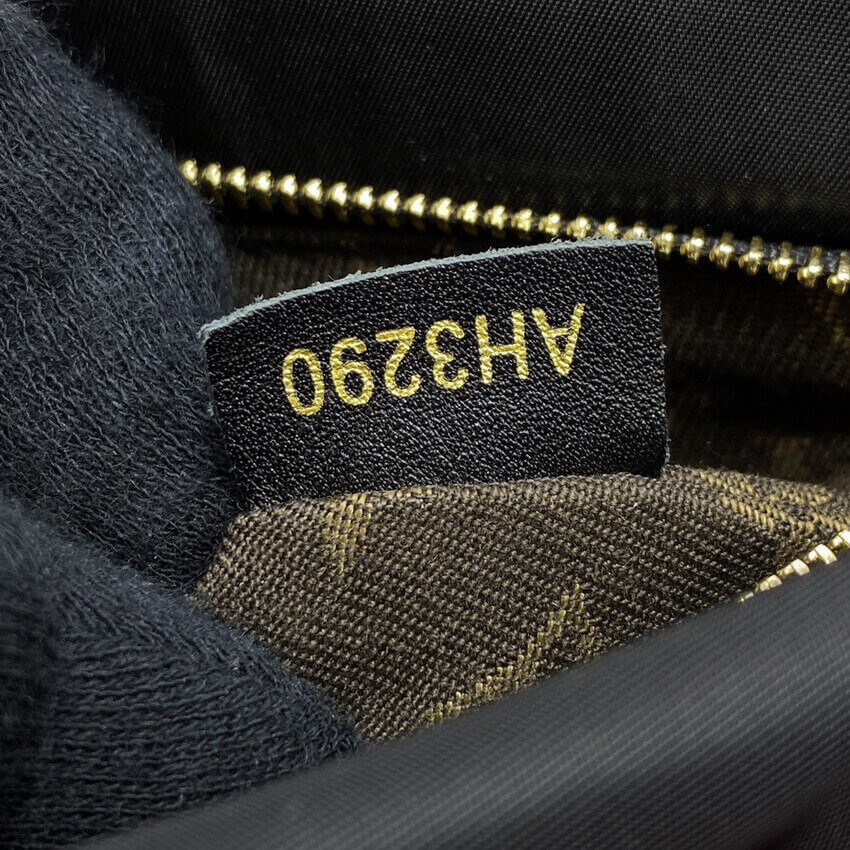 Louis Vuitton Maxi Multi Pochette Accessoires M58980 Black/Fuchsia