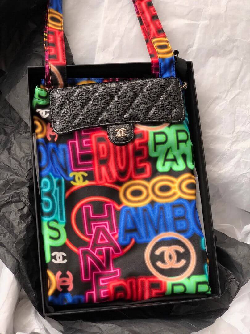 Chanel Foldable Tote Bag With Chain AP2095