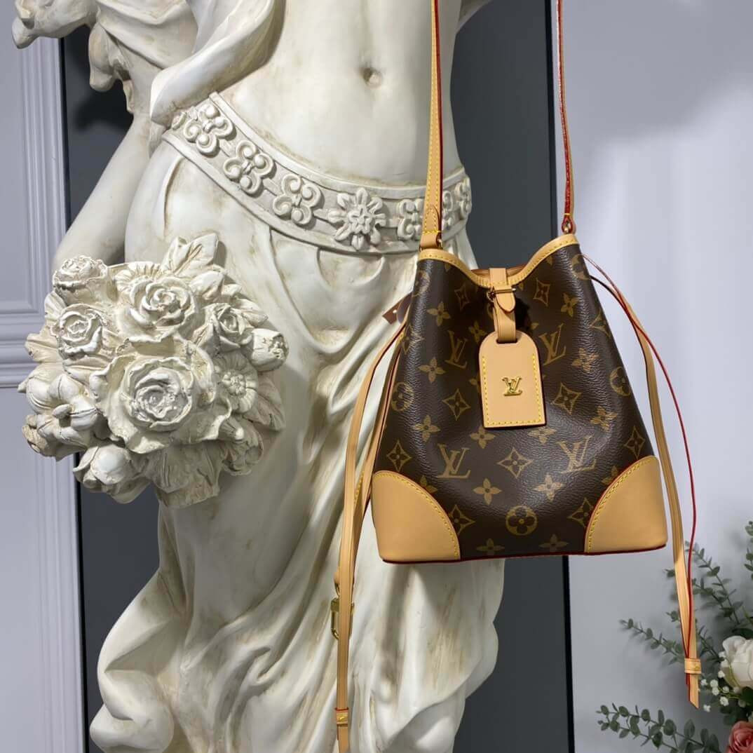 Louis Vuitton Monogram Canvas Bucket Bag M45550