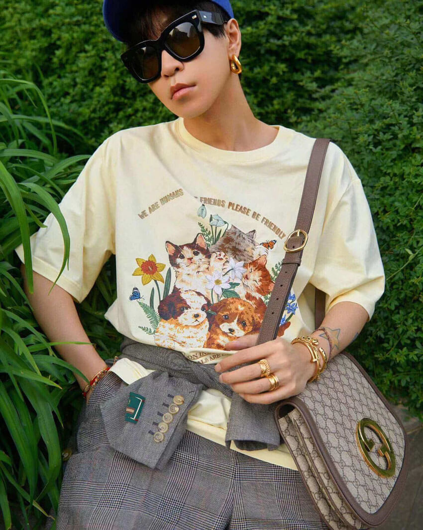 Gucci Blondie Medium Shoulder Bag With Round Interlocking G 699210