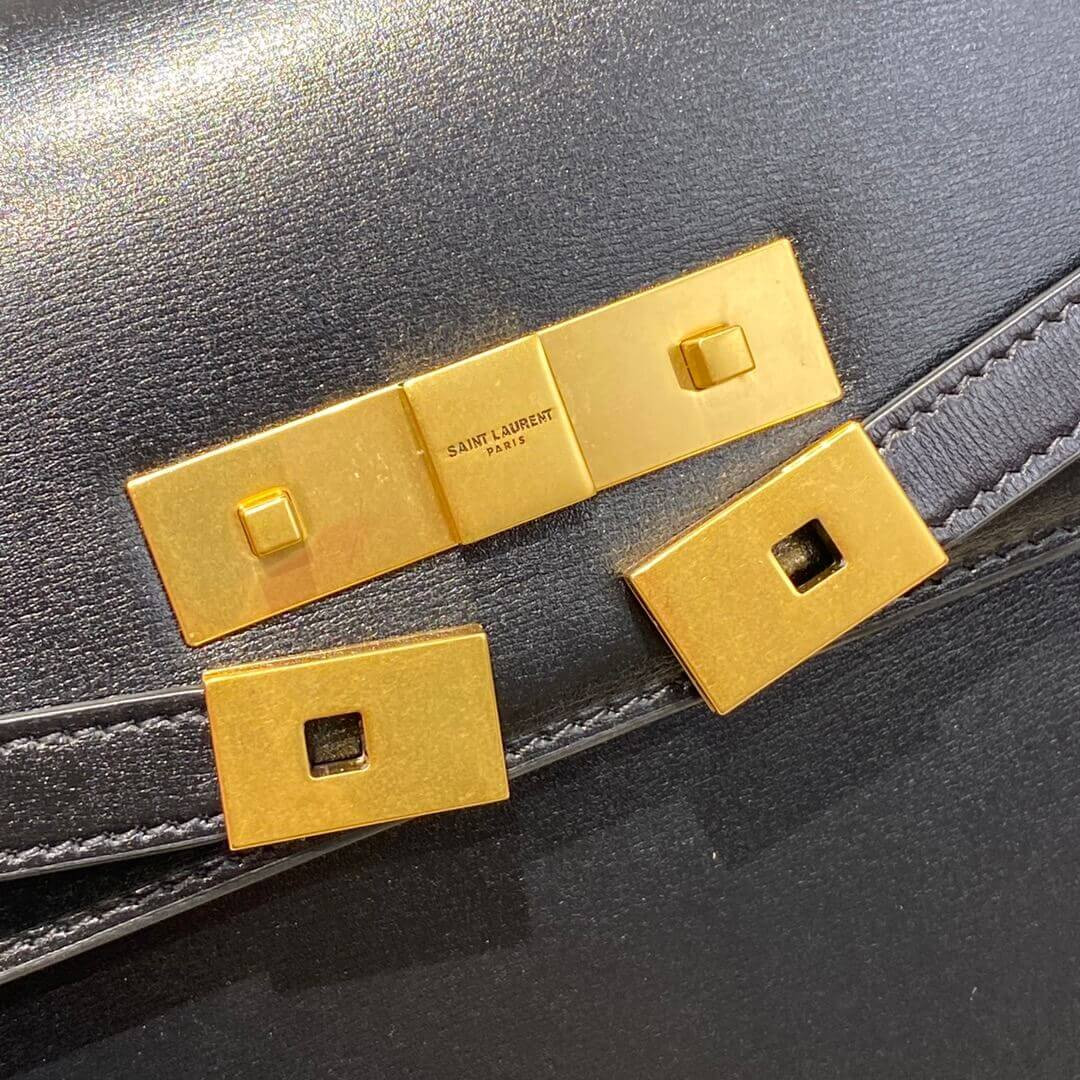 Saint Laurent Manhattan Shoulder Bag In Smooth Leather 579271