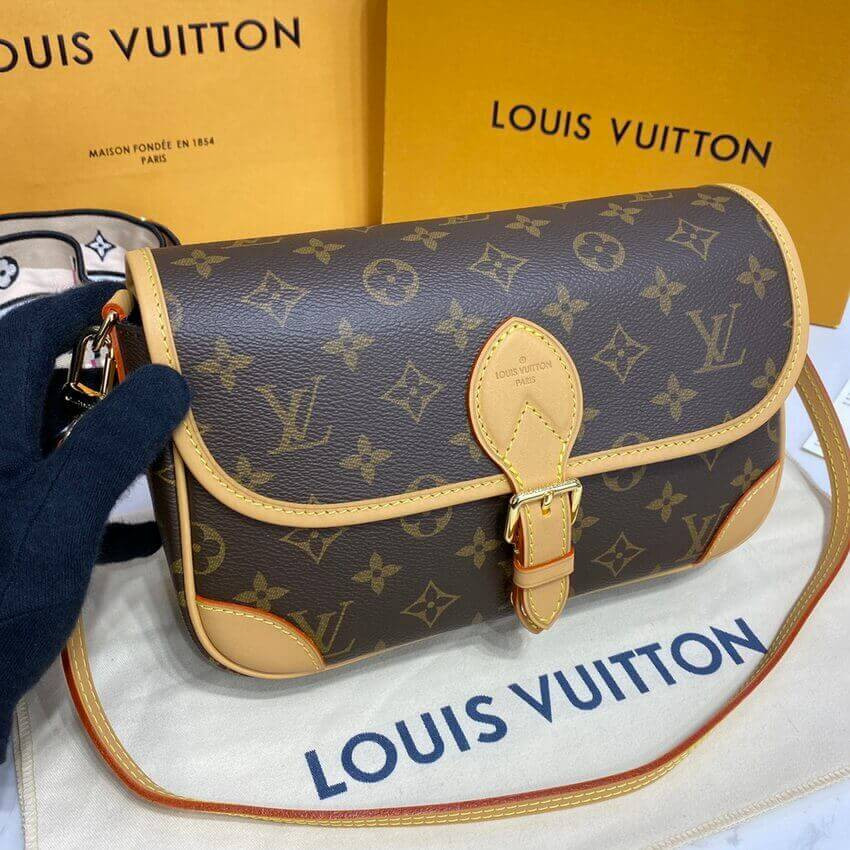 Louis Vuitton Monogram Canvas Diane Bag M45985