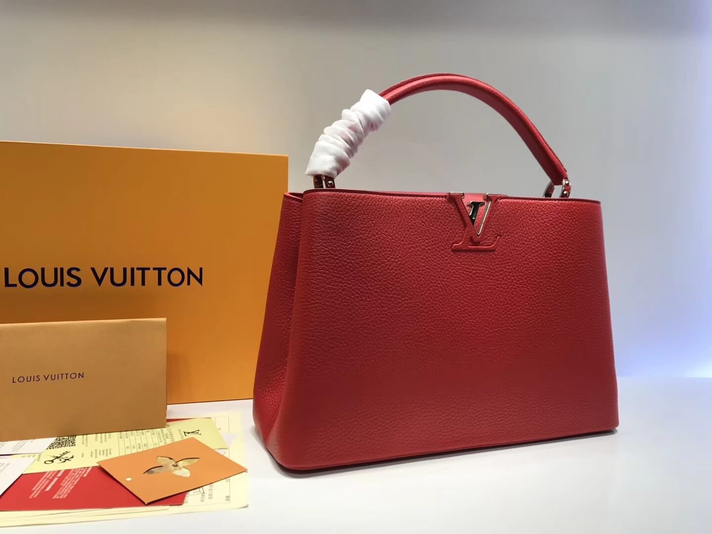 Louis Vuitton Taurillon Leather Capucines MM M48864