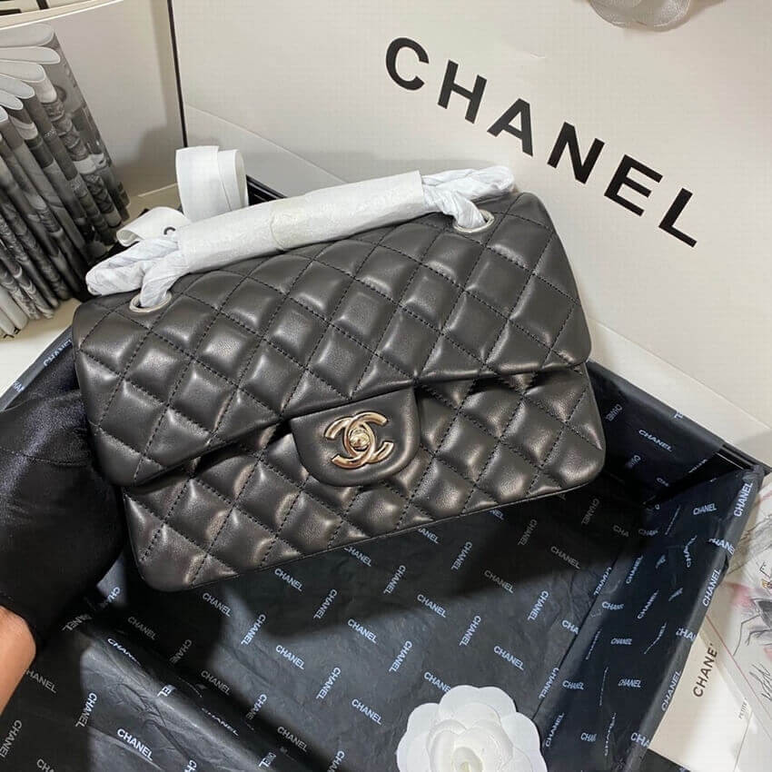 Chanel Small Classic Double Flap Bag A01113 in Lambskin