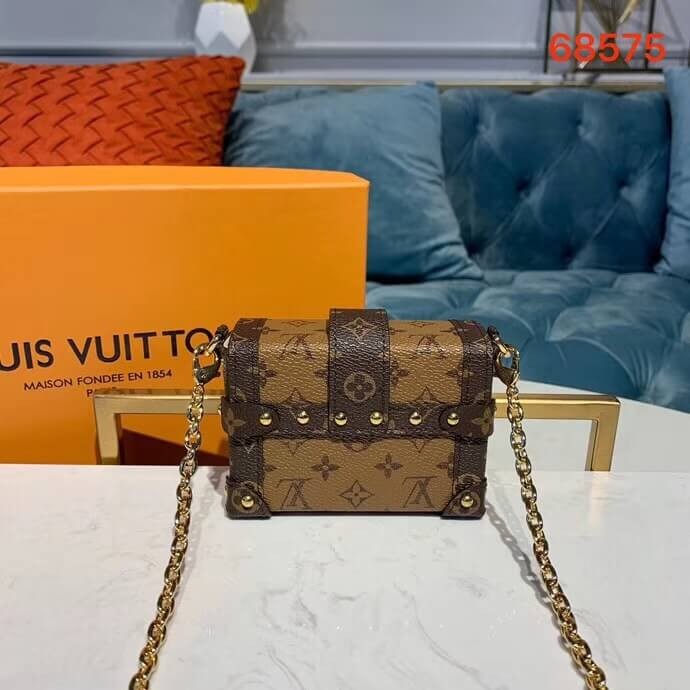Louis Vuitton Essential Trunk M68575