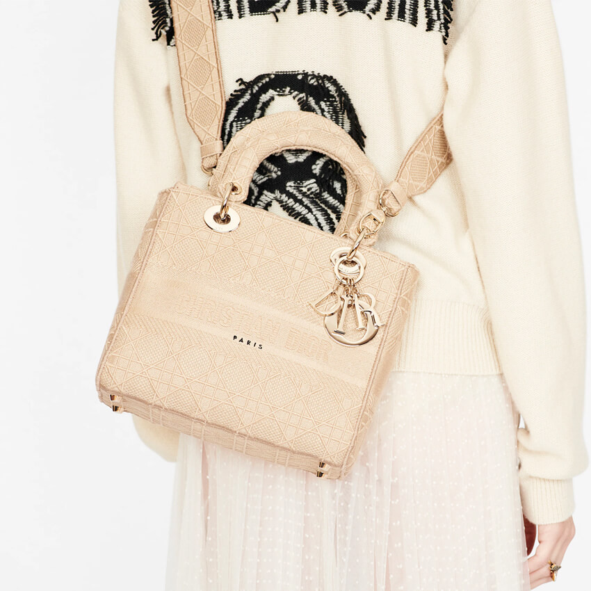 Dior Medium Lady D-Lite Cannage Embroidery M0565