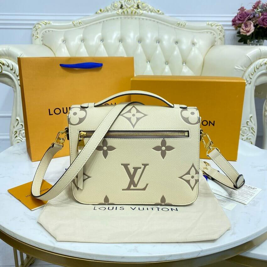 Louis Vuitton Pochette Metis M45596