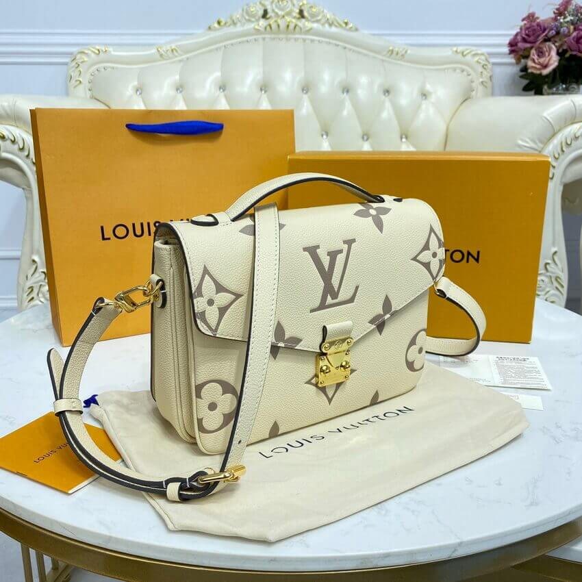 Louis Vuitton Pochette Metis M45596