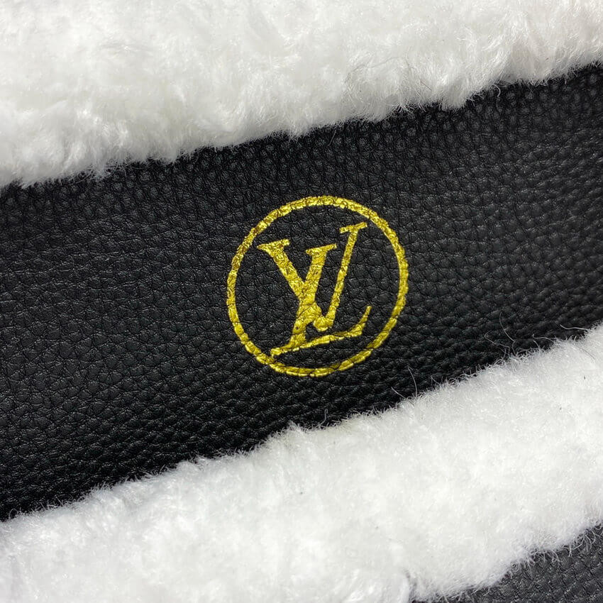 Louis Vuitton On My Side PM M58919 Black