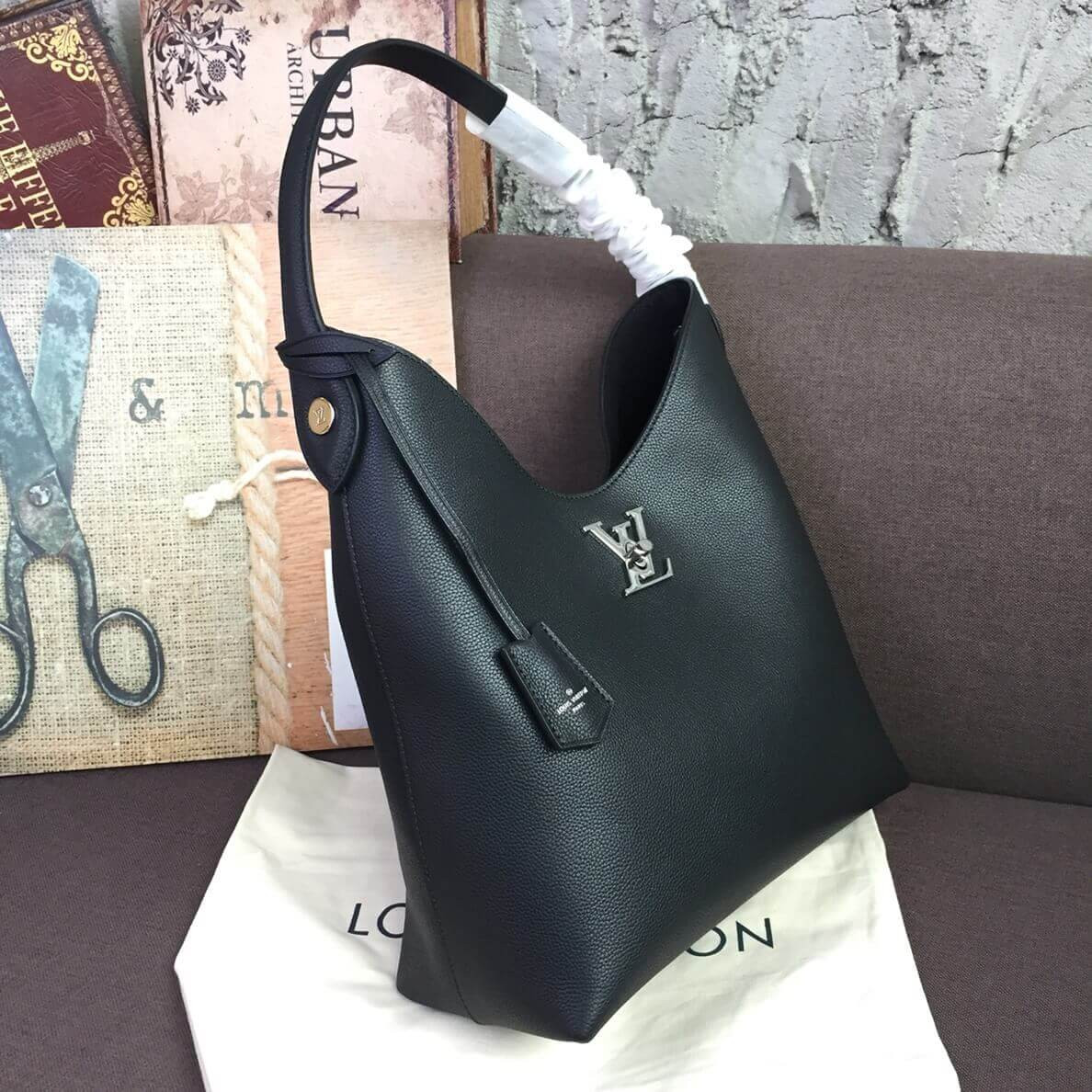 Louis Vuitton Lockme Hobo M52776 M44330