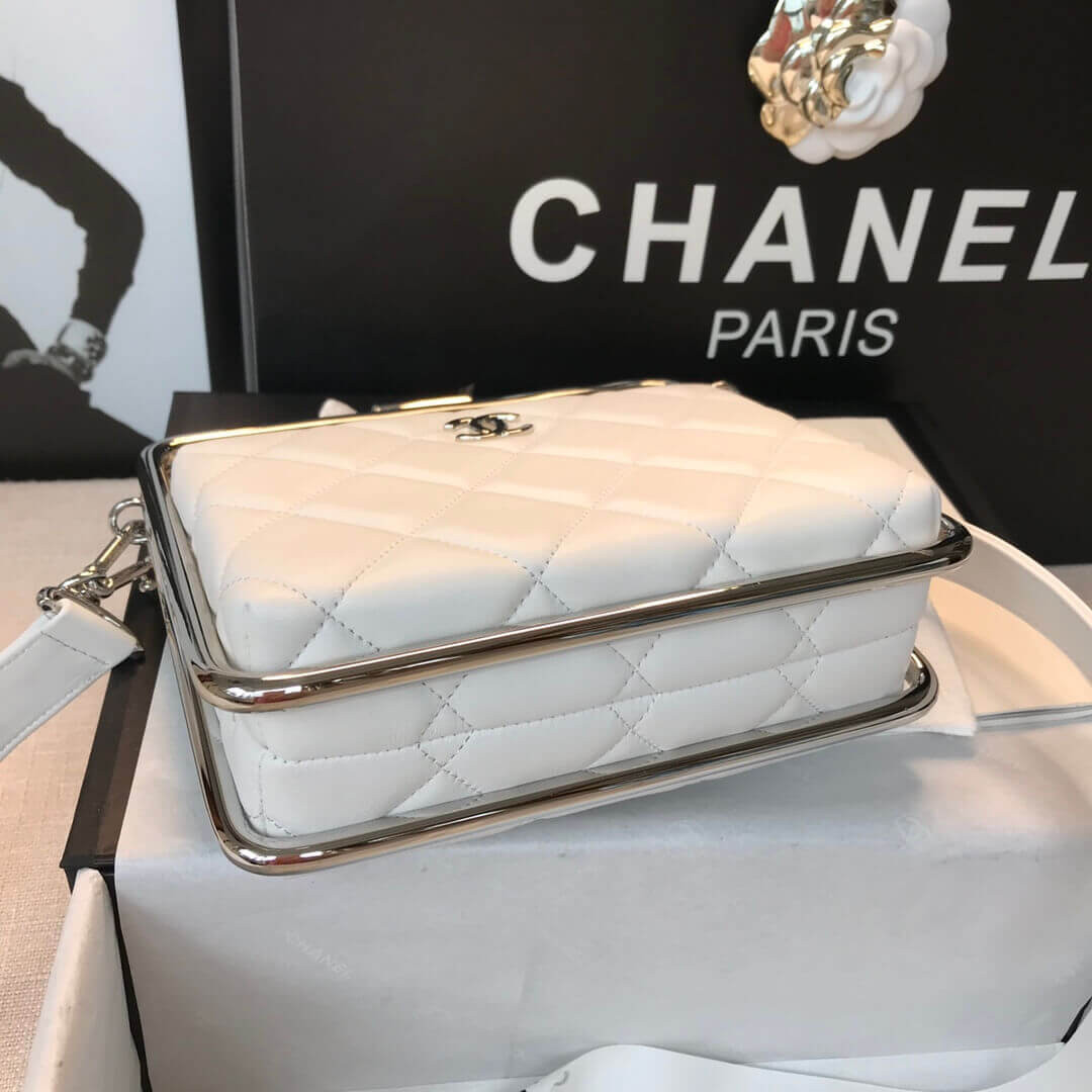 Chanel Lambskin Clutch AS1732