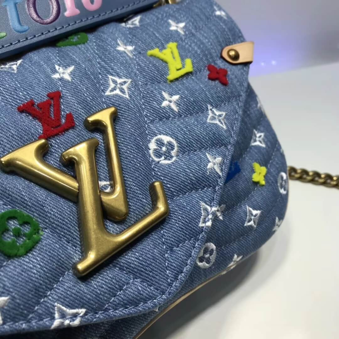 Louis Vuitton New Wave Chain Bag MM M53692