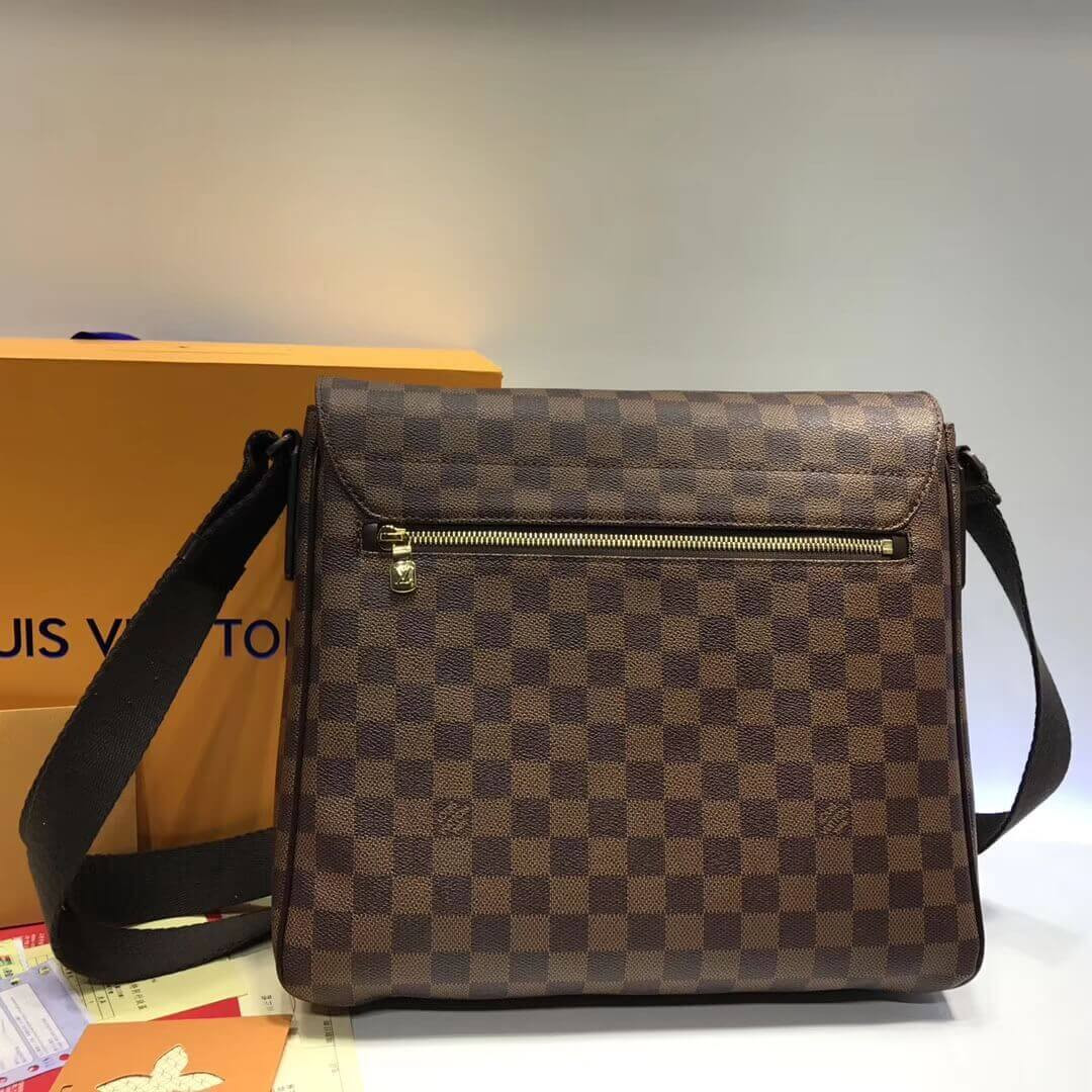 Louis Vuitton Damier Ebene Canvas District MM N41213