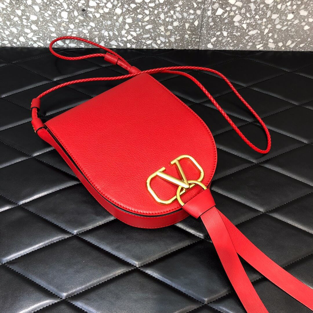 Valentino Garavani Small Vring Crossbody Bag 0910