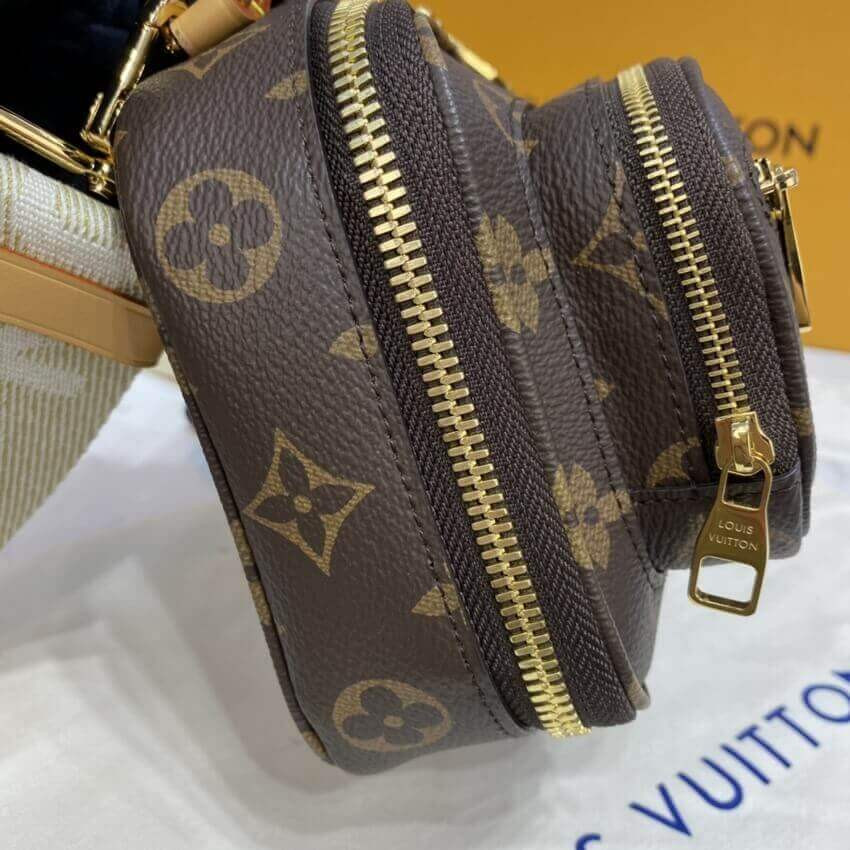 Louis Vuitton Utility Crossbody M80446