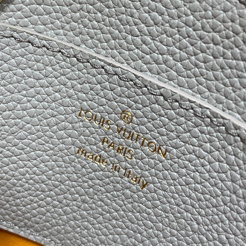 Louis Vuitton LV Pont 9 Soft PM M58728