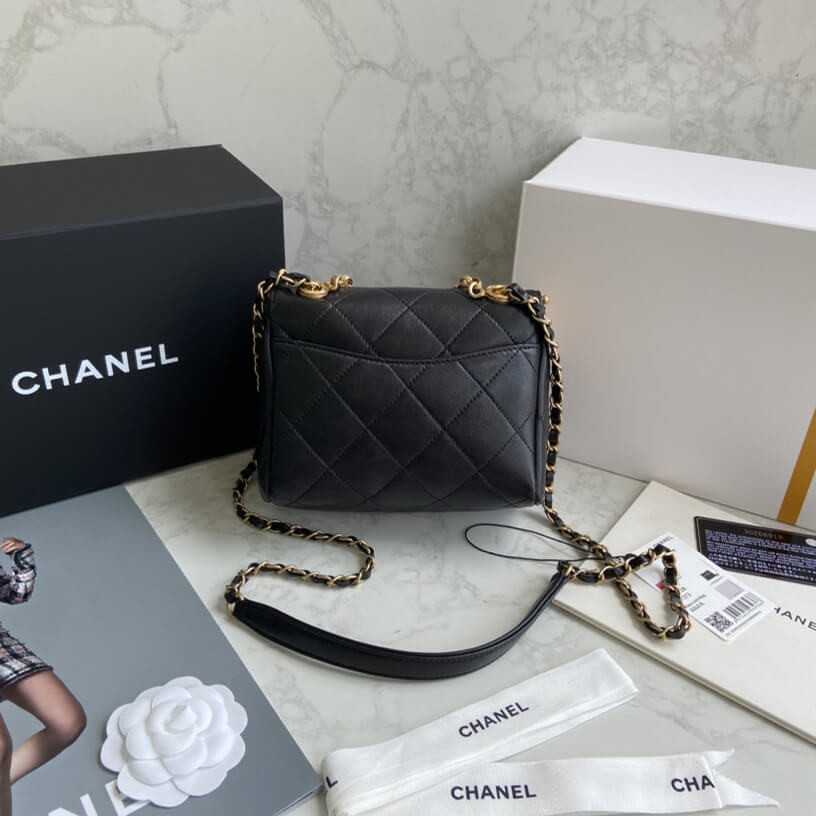 Chanel Lambskin Kiss-Lock Clasp Bag AS1886