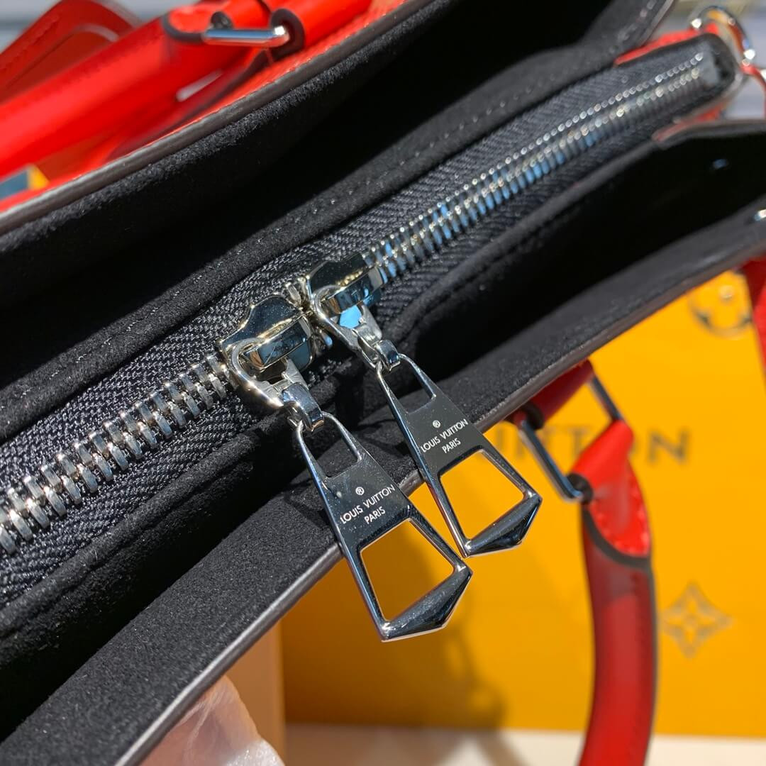 Louis Vuitton Epi Leather Twist Tote M55613