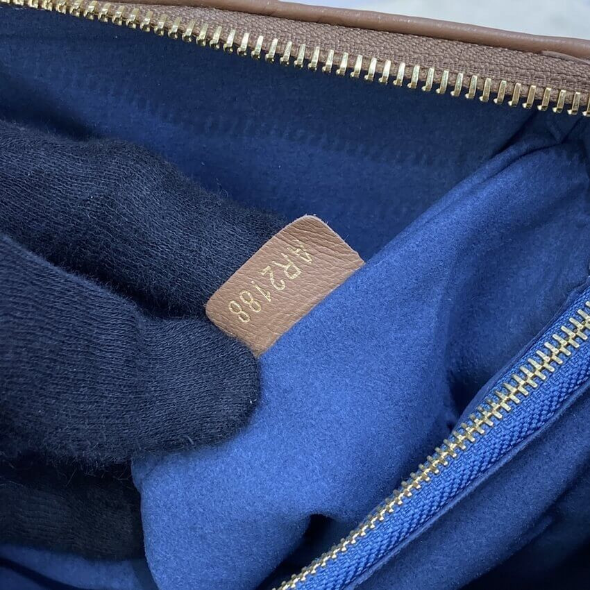 Louis Vuitton Coussin PM M59277 Taupe