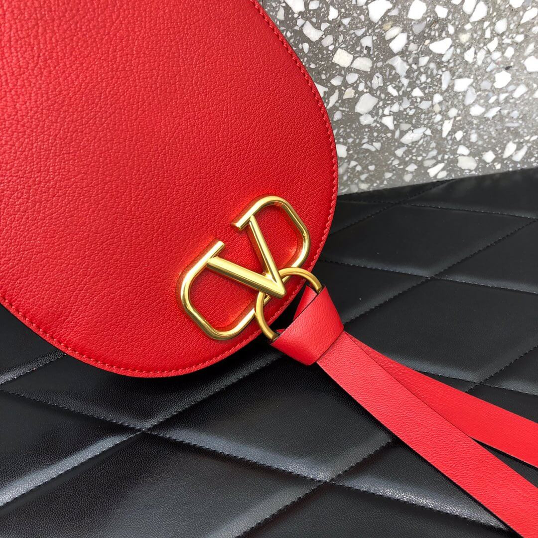 Valentino Garavani Small Vring Crossbody Bag 0910