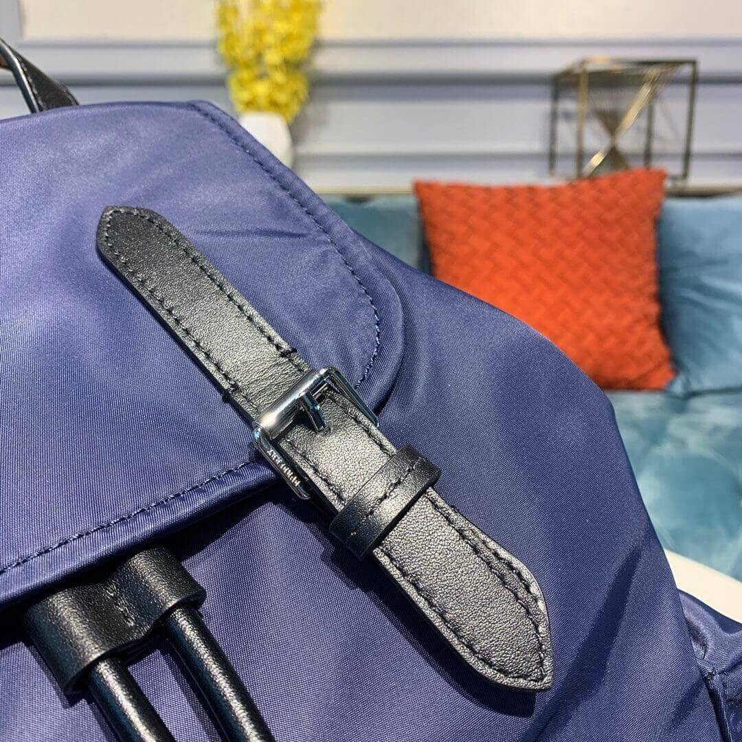 Burberry The Medium Rucksack in Logo Print Nylon 80116191