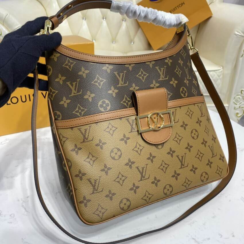 Louis Vuitton Hobo Dauphine MM M45195