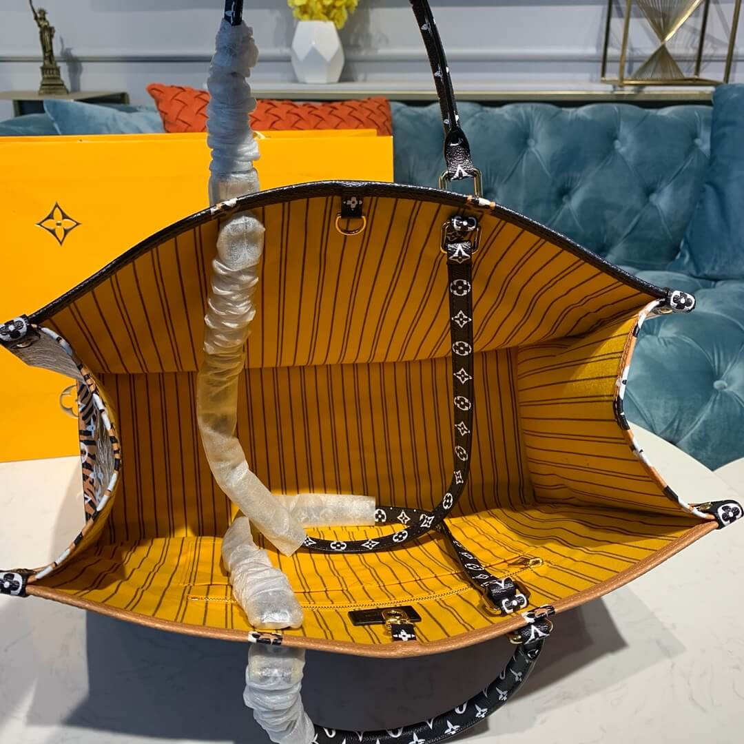 Louis Vuitton Onthego M44674 Black/Caramel